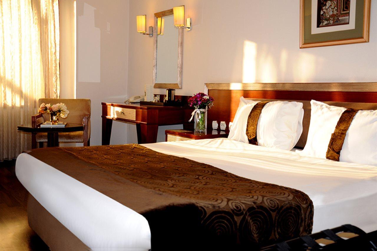 Crowne Plaza Istanbul - Ortakoy Bosphorus By Ihg Hotel Exterior photo