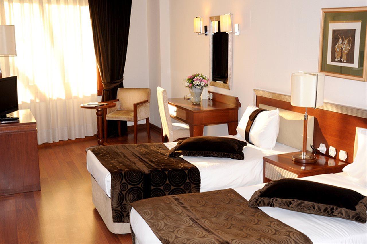 Crowne Plaza Istanbul - Ortakoy Bosphorus By Ihg Hotel Exterior photo